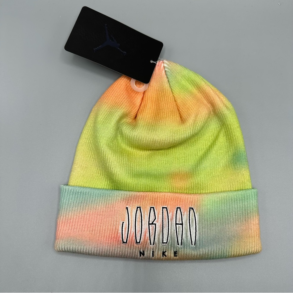 Nike Jordan Tie Dye Knit Warm Beanie Hat Boys Size 8/20 Orange Green